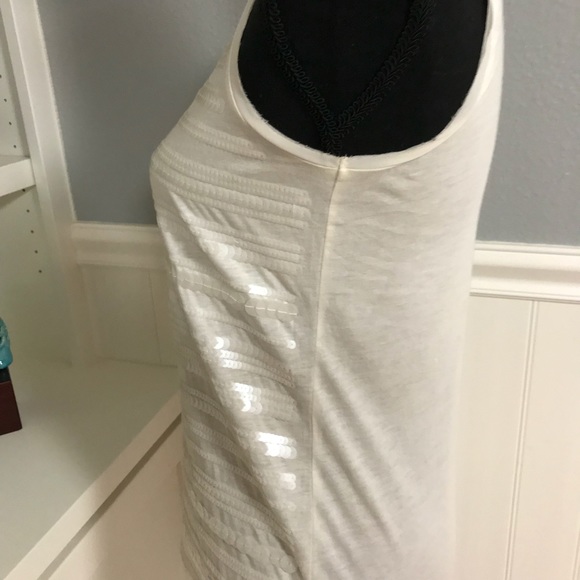 🌷BOGO🌷EUC- Ann Taylor- Sequined Cream Top - Picture 4 of 8